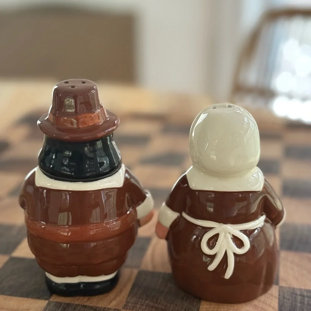 Publix Ceramic Pilgrim Salt and Pepper Shakers - Thanksgiving